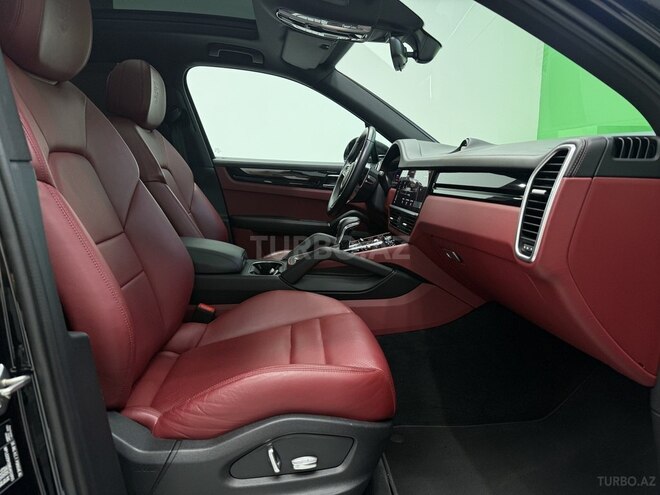 Porsche Cayenne-10