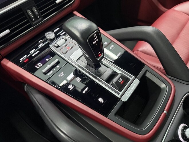 Porsche Cayenne-17