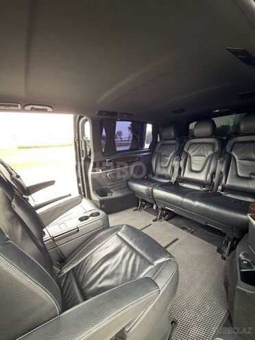 Mercedes V 250-8