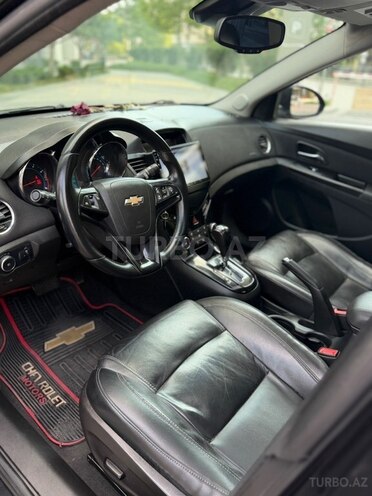 Chevrolet Cruze-10