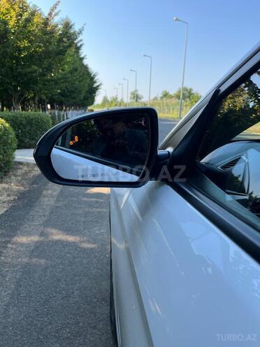 Hyundai Elantra-15