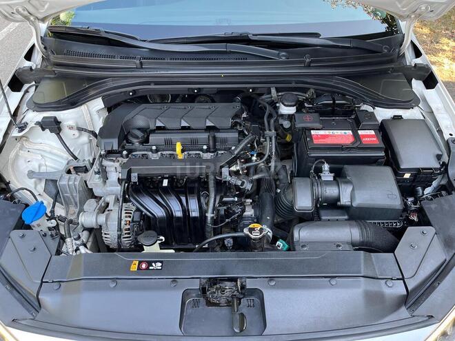 Hyundai Elantra-17