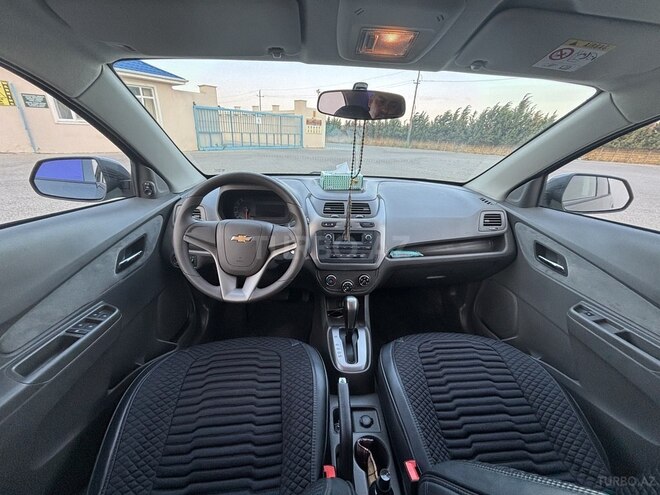 Chevrolet Cobalt-16