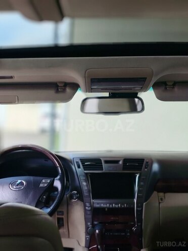 Lexus LS 460-4