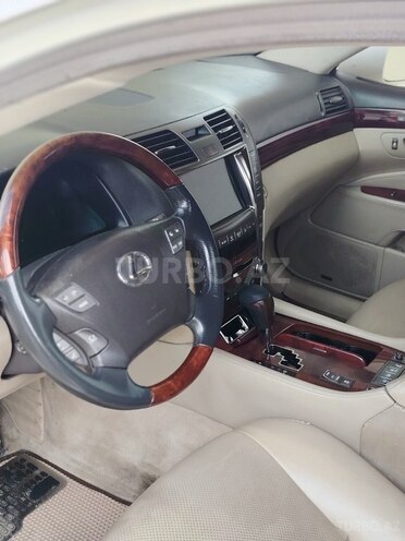 Lexus LS 460-9