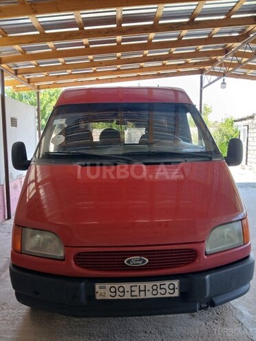 Ford Transit-1