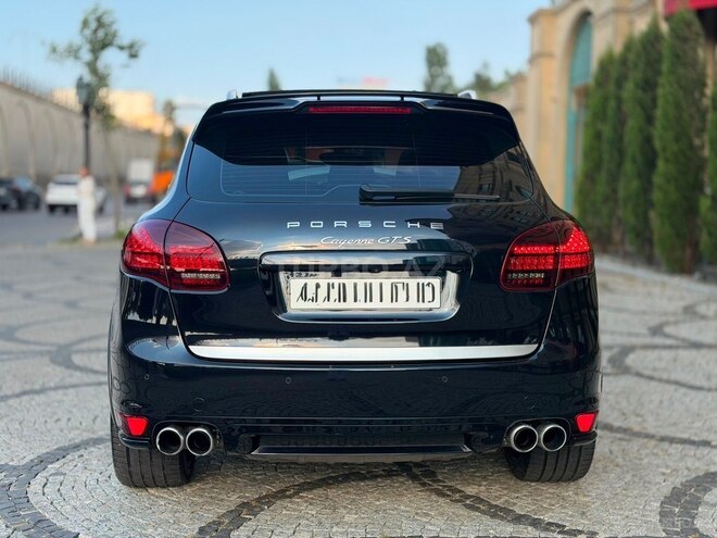 Porsche Cayenne GTS-2