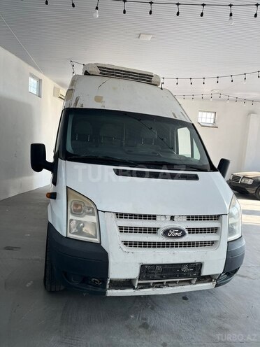 Ford Transit-3