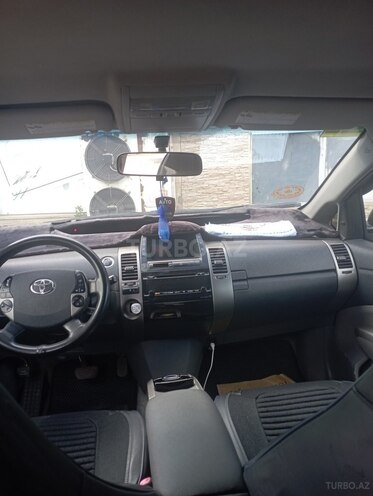 Toyota Prius-4