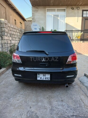 Mitsubishi Airtrek-13