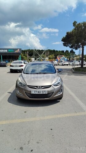 Hyundai Elantra-2