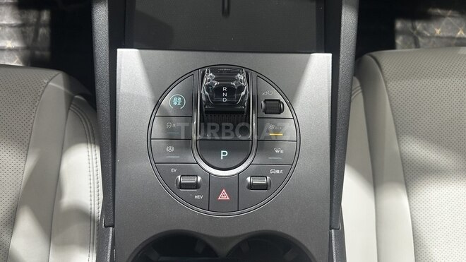 BYD Seal 06-17