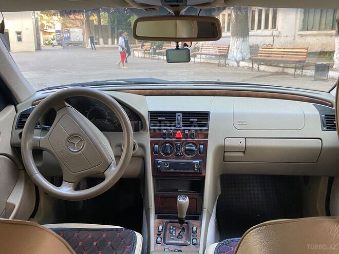 Mercedes C 230-8