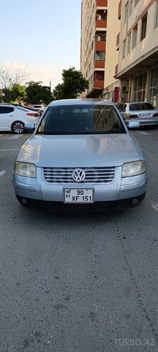 Volkswagen Passat-1