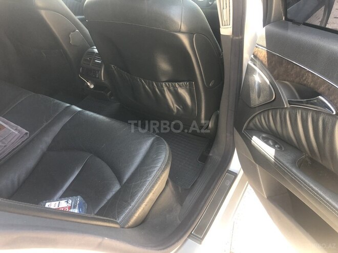 Mercedes E 240-15