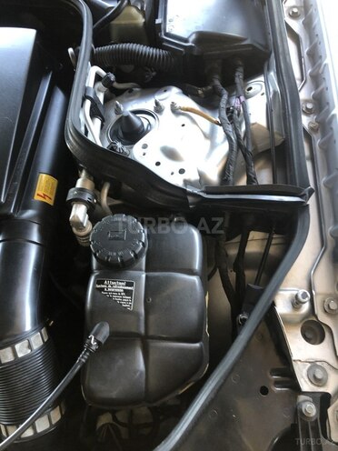 Mercedes E 240-18