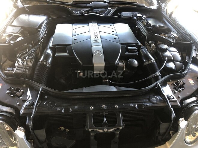 Mercedes E 240-16