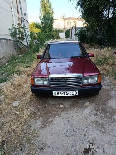 Mercedes 190-1