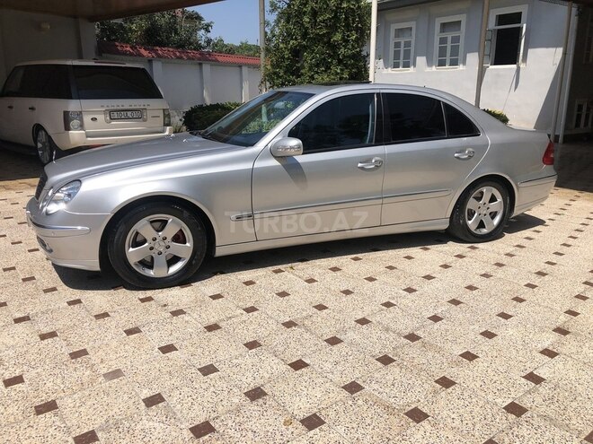 Mercedes E 240-3