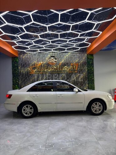 Hyundai Sonata-4
