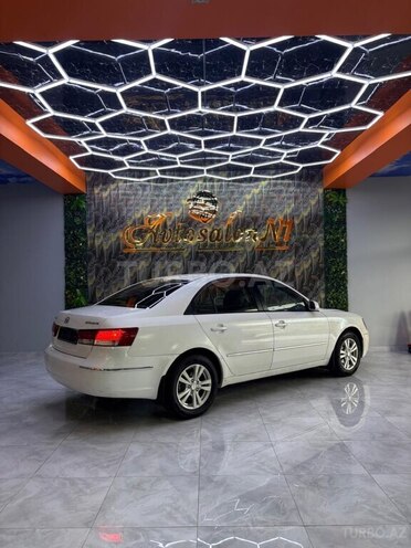 Hyundai Sonata-5