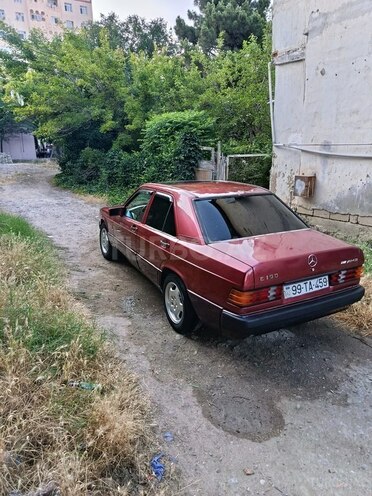 Mercedes 190-10