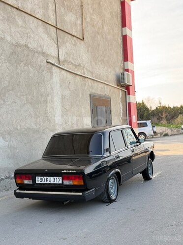 LADA (VAZ) 2107-2