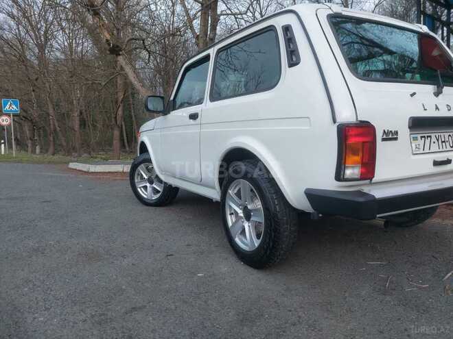 LADA (VAZ) Niva-9