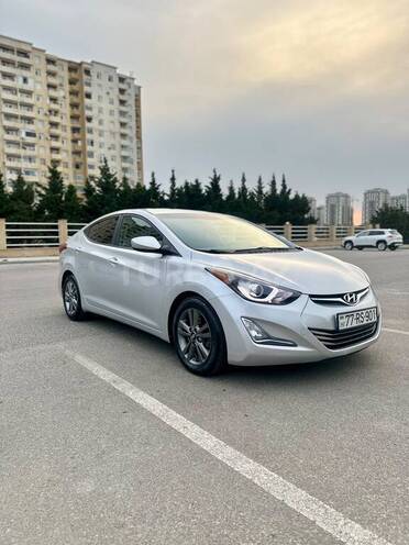 Hyundai Elantra-8