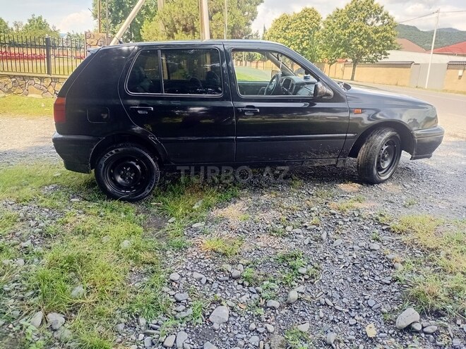 Volkswagen Golf-4