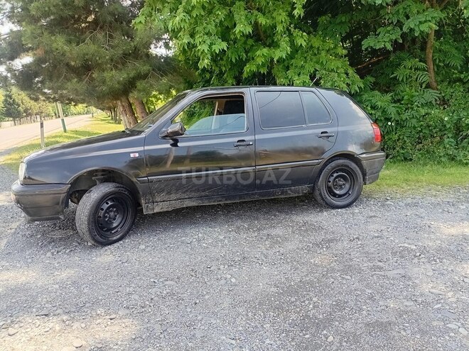 Volkswagen Golf-5