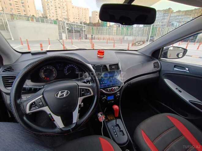 Hyundai Accent-9