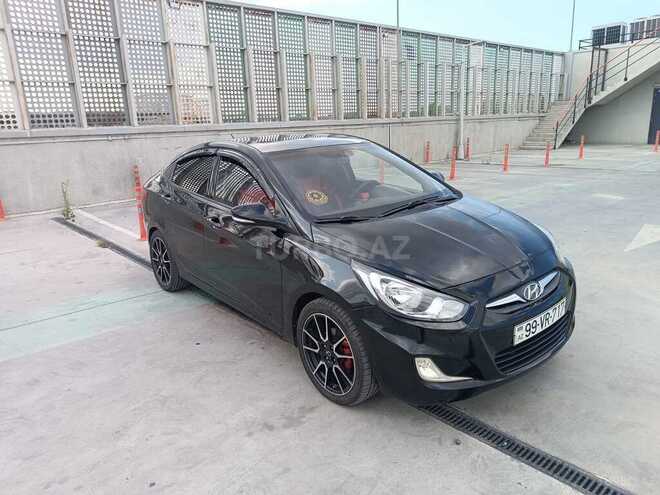 Hyundai Accent-1