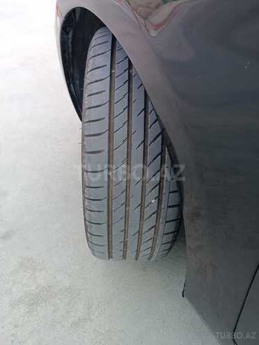 Hyundai Accent-12