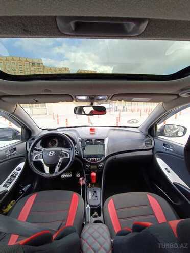 Hyundai Accent-8