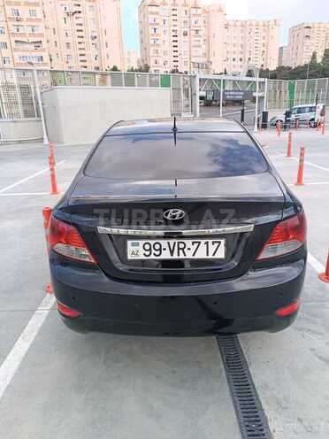 Hyundai Accent-6