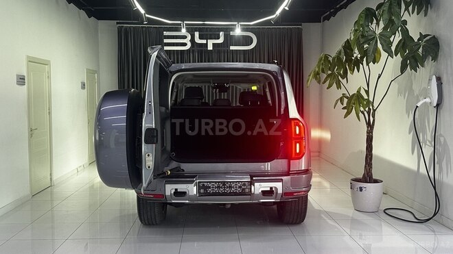 BYD Leopard 5-5