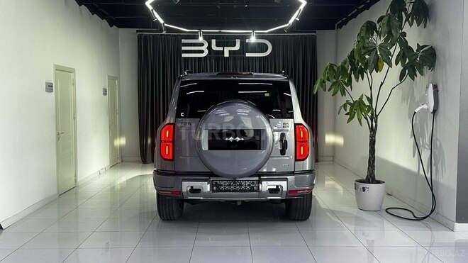 BYD Leopard 5-4