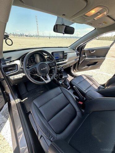 Kia Stonic-4