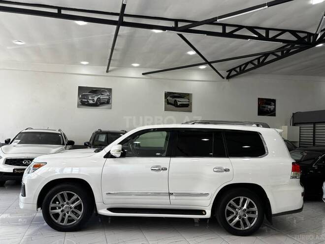 Lexus LX 570-10