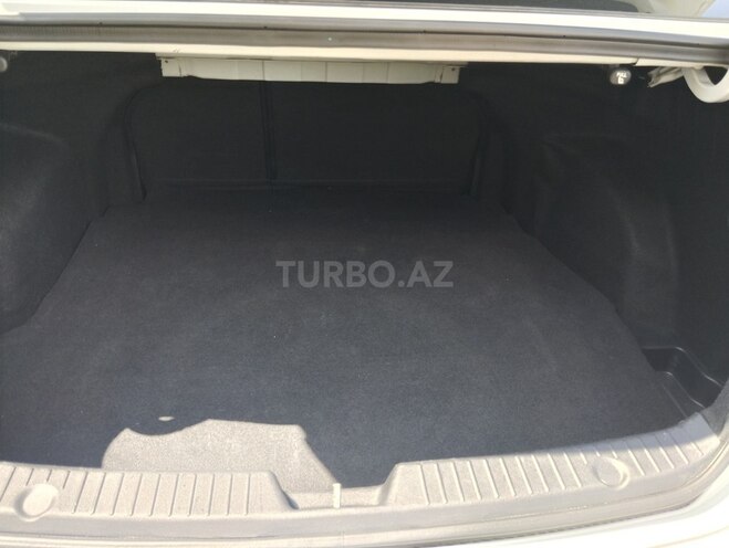 Hyundai Sonata-20
