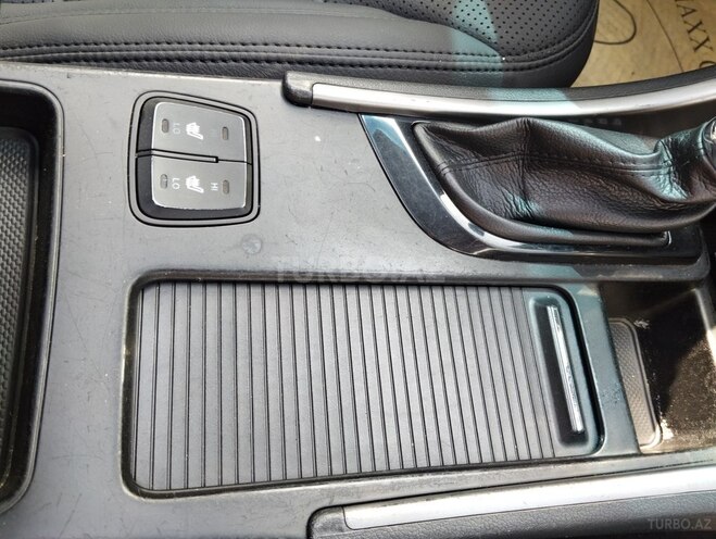 Hyundai Sonata-12