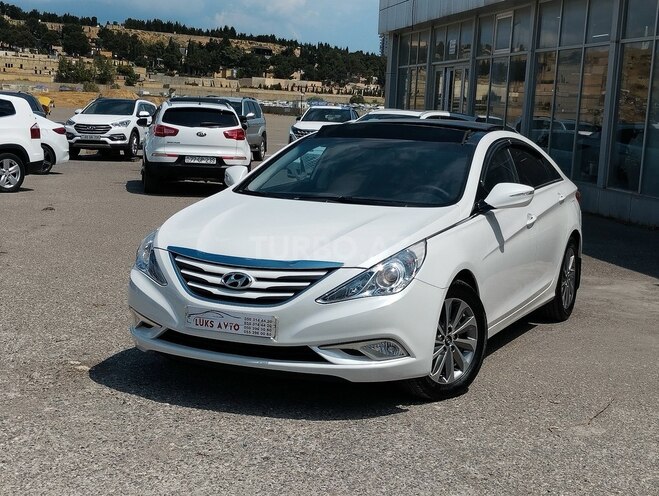 Hyundai Sonata-2