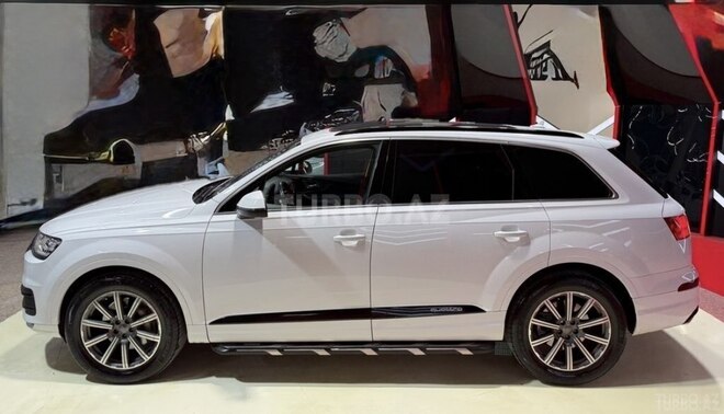 Audi Q7-7