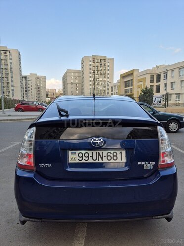 Toyota Prius-3