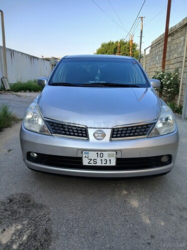Nissan Tiida-1