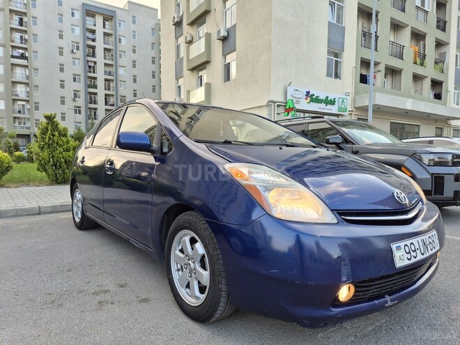 Toyota Prius-5
