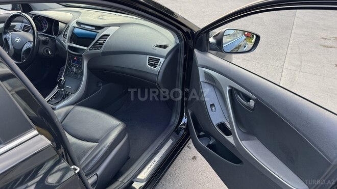 Hyundai Avante-13