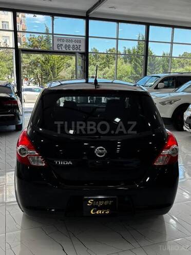 Nissan Tiida-6