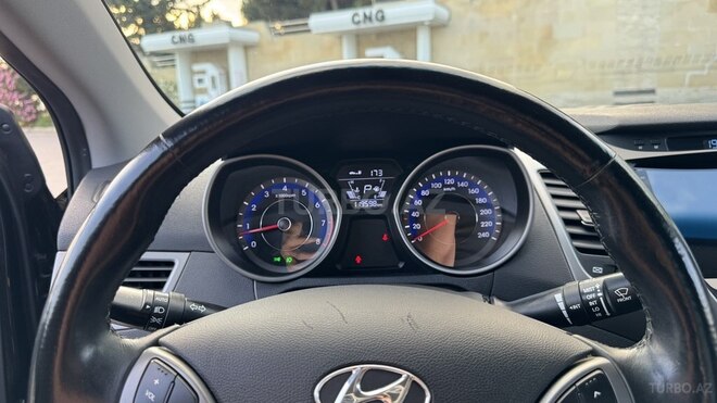 Hyundai Avante-12